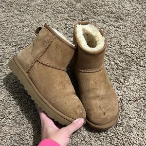 UGG mini